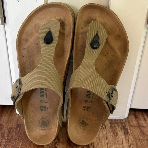 Birkenstock Olive Sandals with Strap - Picture 6 of 6